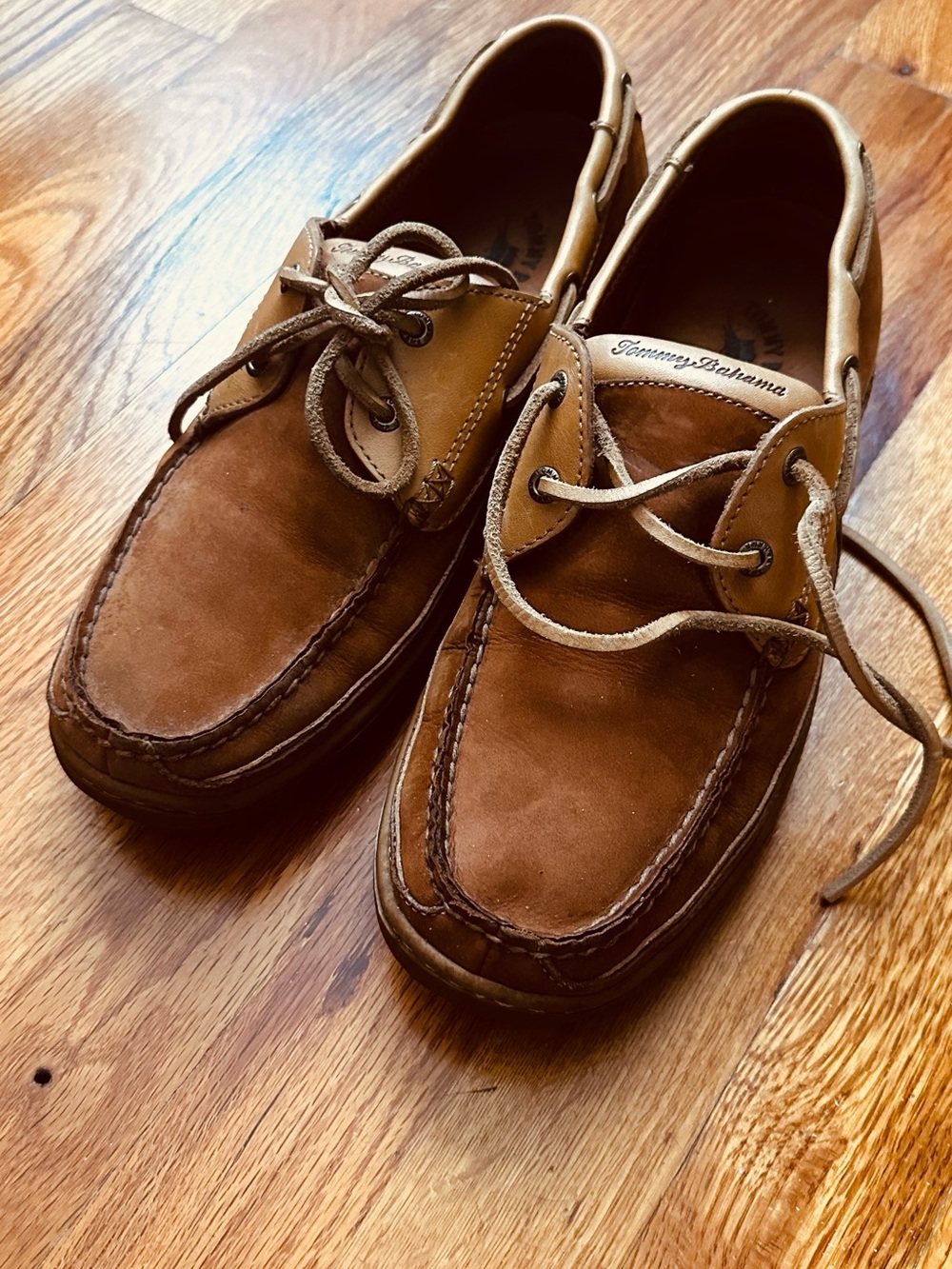 Tommy Bahama Men’s Tan/Brown Suede Leather Boat Shoes